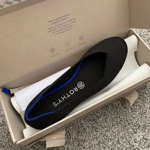 Rothys Black Flats Size 9